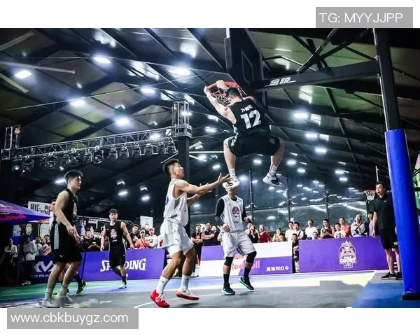 赛后分析:西安篮球队与上海篮球队的战术对决与启示 赛后分析:西安篮球队与上海篮球队的战术对决与启示