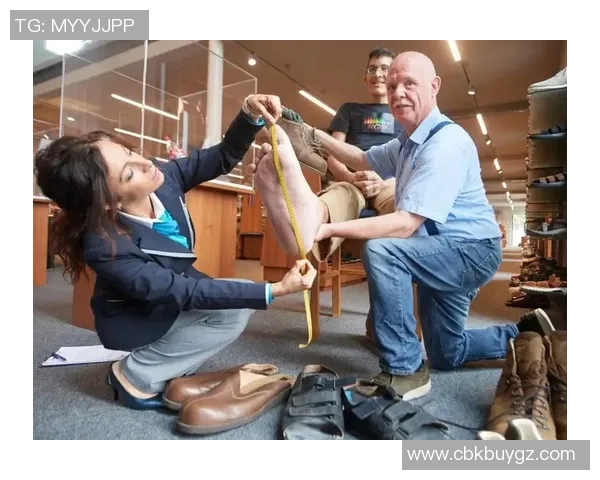 左脚之魅足球明星为何钟情于左脚的神奇力量与技巧解析 左脚之魅足球明星为何钟情于左脚的神奇力量与技巧解析